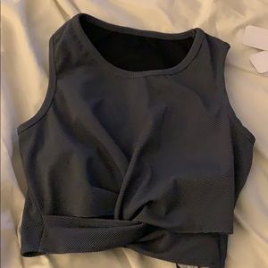 Onzie front twist crop NWT small/medium